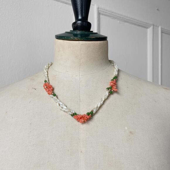 Vintage 60s Coral Mother of Pearl Triple Strand Necklace Choker Collar Seashell - Picture 4 of 6